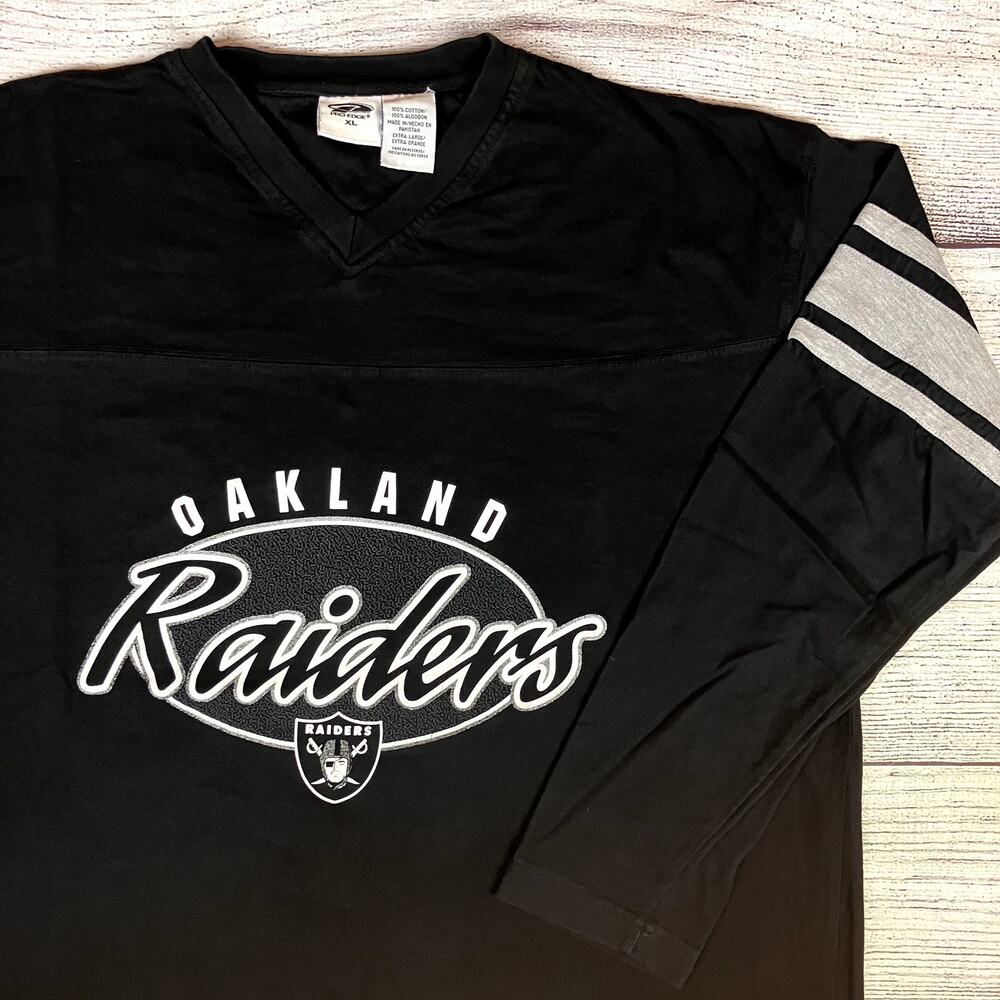 Vintage 1990s Oakland Raiders NFL Football Long Sleeve Shirt